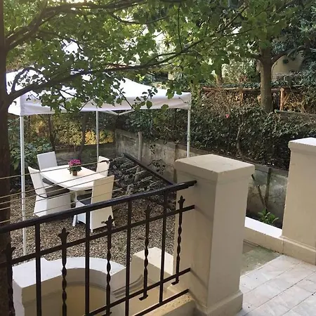 Διαμέρισμα Charming Family With Private Garage Φλωρεντία